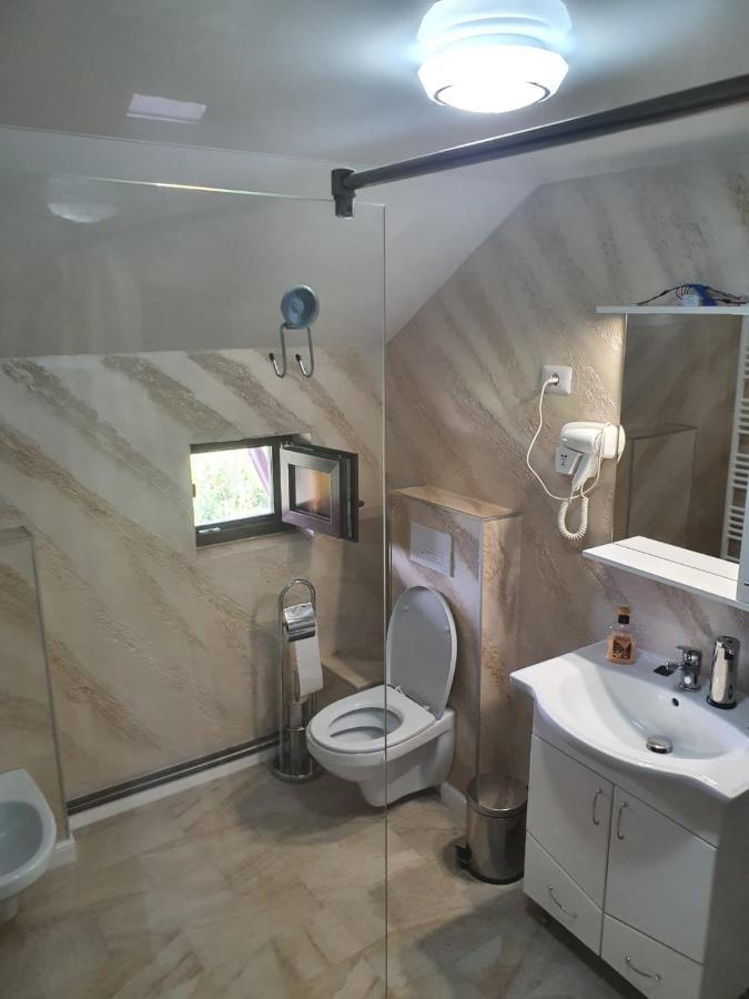 Ferienwohnung Casa Brancusiana Târgu Jiu Exterior foto