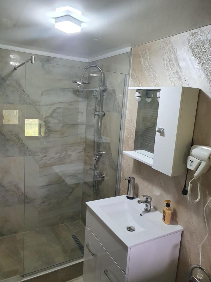 Ferienwohnung Casa Brancusiana Târgu Jiu Exterior foto