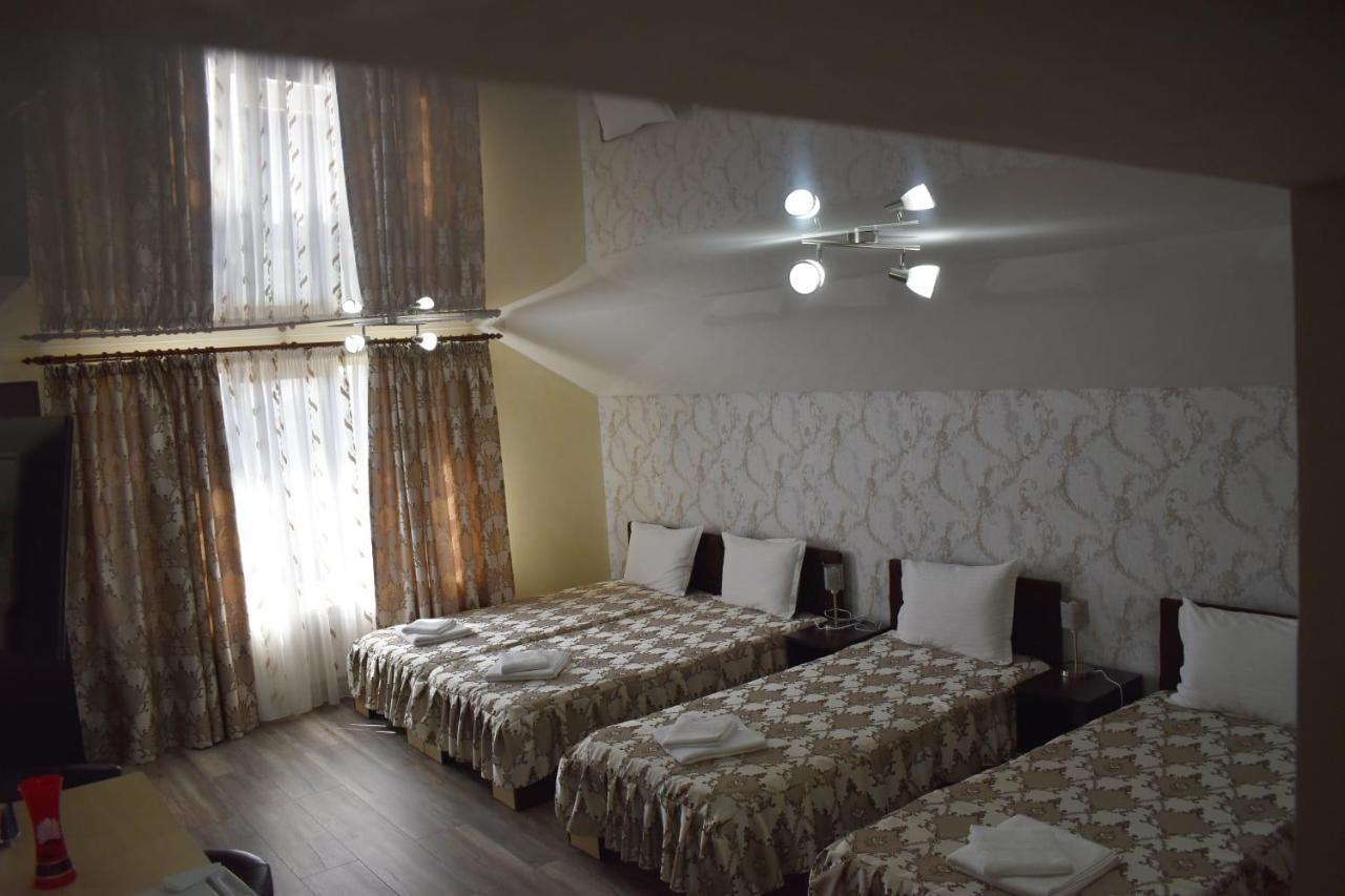 Ferienwohnung Casa Brancusiana Târgu Jiu Exterior foto